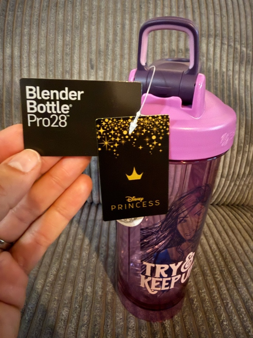 Disney Princess Pocahontas “TRY & KEEP UP” Purple 28 Oz Blender Bottle- NWT - Picture 5 of 5